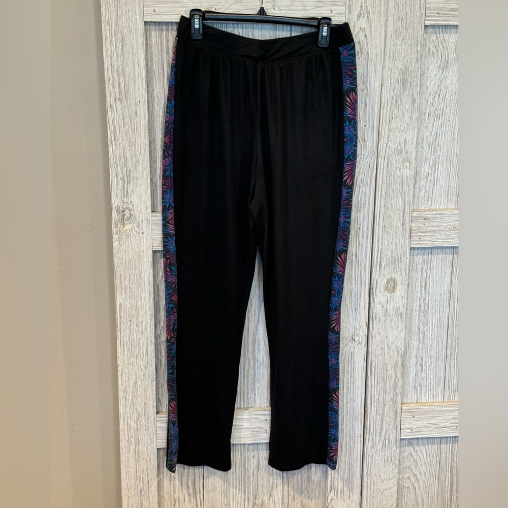Retreat Lounge Pants sz Large black with blue floral print on sides. NWOT